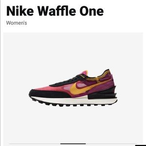 Nike waffle One size 8